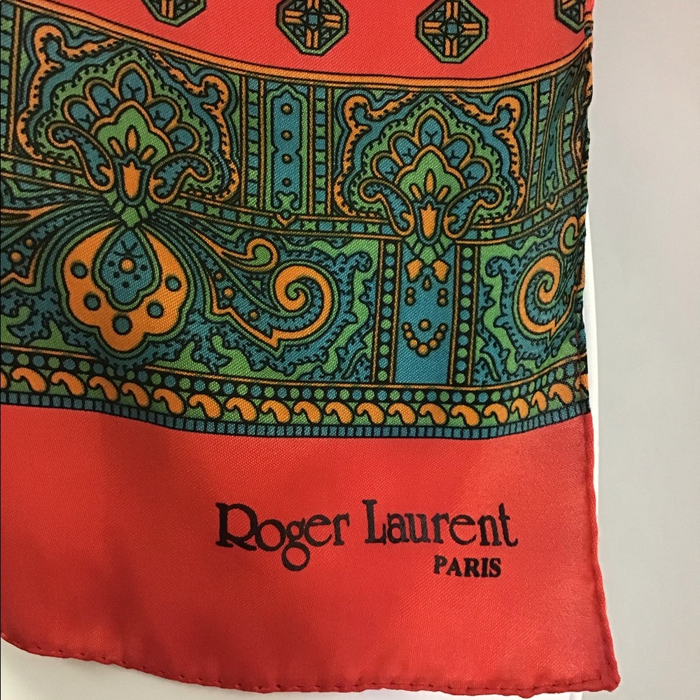 Vintage Roger Laurent oblong scarf.